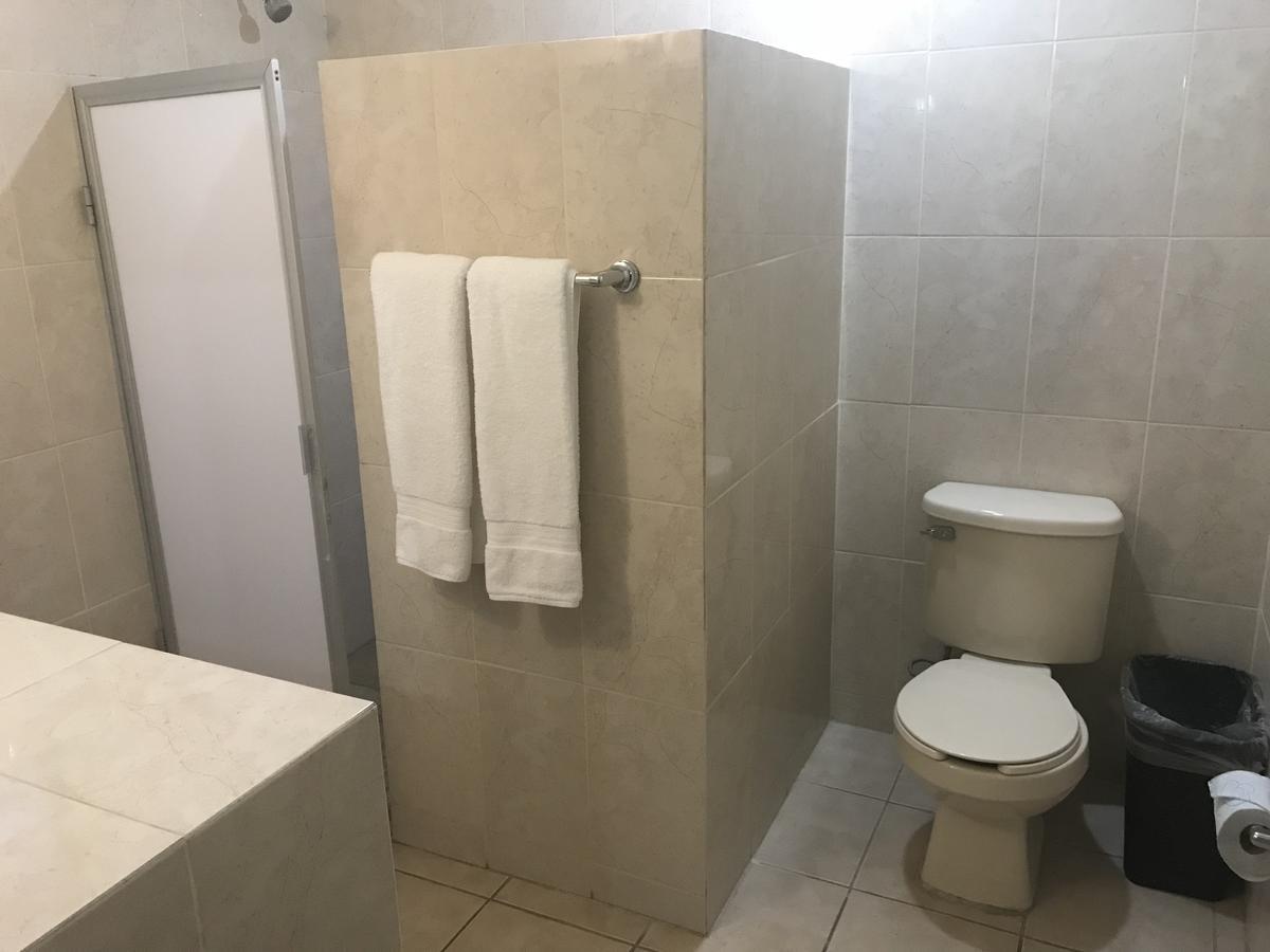 Oyo Hotel Suites Moctezuma Guadalajara Eksteriør bilde